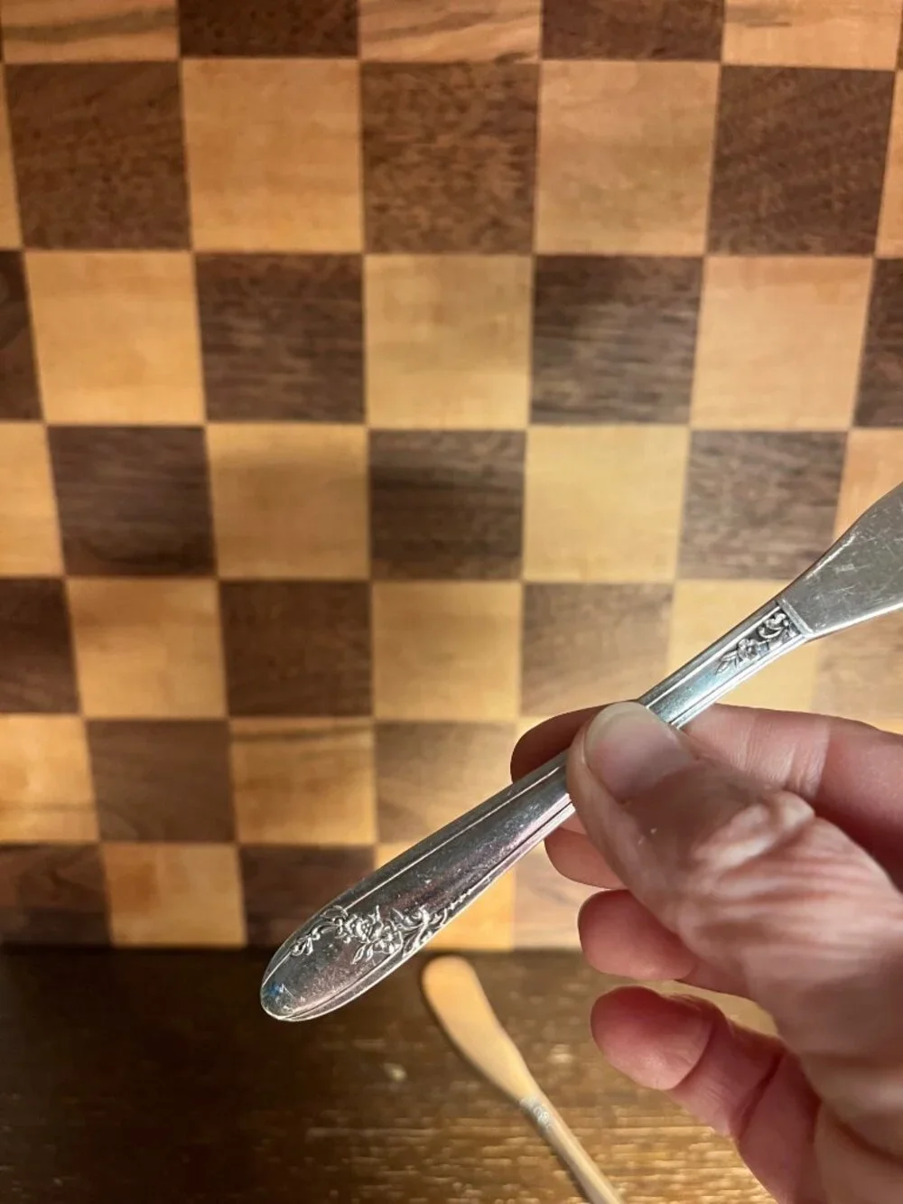 Pair of Oneida Bess II Floral Butter Knives A203